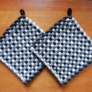 Set of 2 Handmade Artisan Woven Loomed Cotton Potholders Hot Pads Trivets Décor